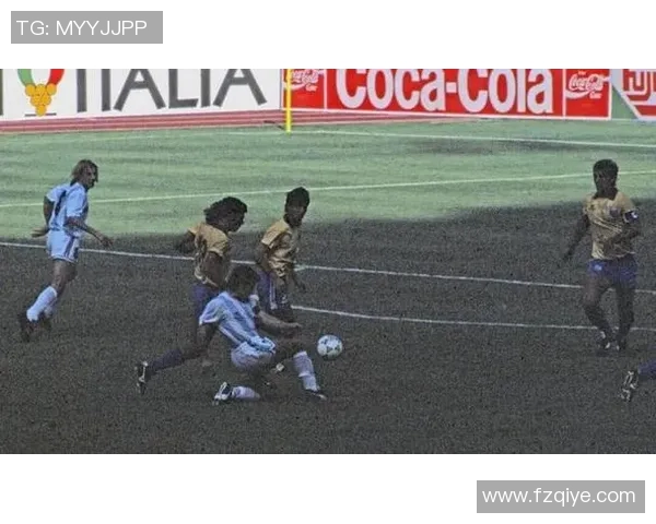 致敬永恒传奇：铭记那些已逝足球巨星的荣耀与精神